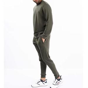 Venta al por mayor OEM tendencia 2025 ropa de calle personalizada de gran tamaño transpirable de secado rápido chándal para hombres en tarifa al por mayor - Product Image 3