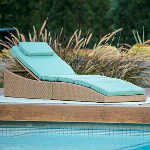 Le lit de bronzage extérieur en rotin PE doux et confortable vous donne une sensation de chaleur et de confort lorsque vous déstressez à côté de la piscine/villa - Product Image 3