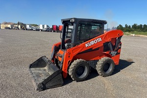 รถตักล้อยาง Kubota SSV65 มือสอง พร้อมระบบไฮดรอลิกขั้นสูง สำหรับงานก่อสร้าง จัดสวน และงานหนักต่างๆ มีขาย - Product Image 3