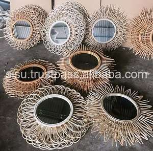 Espejo decorativo Retro de lujo tejido a mano sauce colgante de pared estilo tradicional espejo de maquillaje de ratán al por mayor - Product Image 3