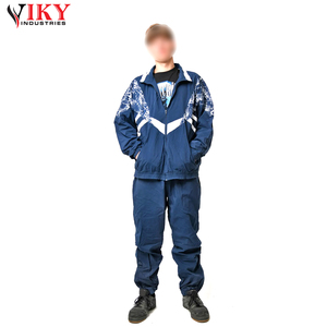 ชุดวอร์มผ้าโพลีเอสเตอร์สำหรับผู้ชายชุดวอร์มกันน้ำสตรีทแวร์ออกแบบใหม่ล่าสุดออกแบบโลโก้ได้ตามที่ต้องการ - Product Image 2