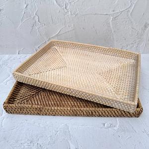 Plateau rond festif en rotin et coquillages – Artisanat décoratif pour la table et l'ameublement - Product Image 3