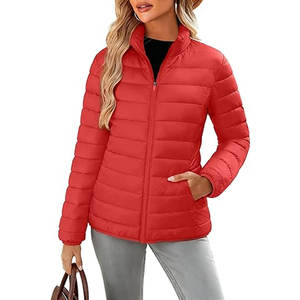 Veste matelassée légère à fermeture éclair intégrale pour femme, col montant, doublure en polaire chaude, avec quatre poches, rouge Tamoto - Product Image 1