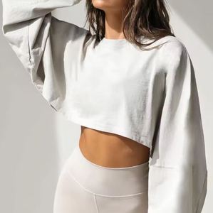 Vente en gros de sweat à capuche court pour femmes design personnalisé OEM qualité d'usine sweat-shirt en coton - Product Image 3