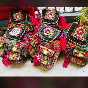 Timeless Embroidered Cotton Clutch Purse Featuring Intricate Floral Patterns Perfect For Brides And Special Events - Product Image 4