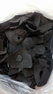 Charbon de coco de la meilleure qualité, fabricant en gros, sans fumée, moins de 10 % d'humidité, charbon actif adsorbant à haute énergie - Product Image 2