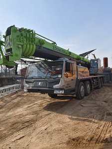 Zoomlion เครนรถบรรทุก ZTC700V ประสิทธิภาพยอดเยี่ยมอุปกรณ์มือสองปั๊มเครื่องยนต์กระปุกเกียร์ - Product Image 4