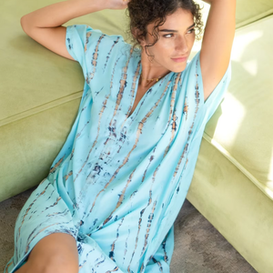 Robe kaftan en coton tie-dye bohème écologique pour femmes, col en V, manches courtes kimono larges, longueur midi, fabriquée en Inde, lavable - Product Image 1