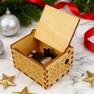 Boîte à <span class=keywords><strong>musique</strong></span> en bois à manivelle personnalisée avec impression à la demande, impression UV, écologique, livraison rapide, votre logo et votre design <span class=keywords><strong>photo</strong></span> - Product Image 4