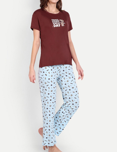 Vêtements de nuit et vêtements de détente personnalisés de haute qualité pour femmes ensemble de pyjama imprimé haut et pantalon à manches longues et col rond - Product Image 2
