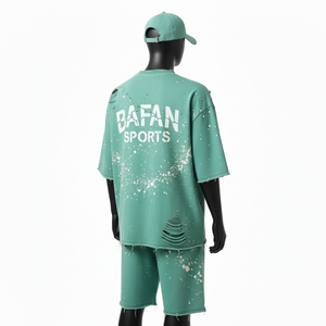 Conjunto de 2 piezas de camiseta y pantalón corto de algodón premium para hombre, tejido pesado de 240 GSM, verde, ajuste holgado, logotipo serigrafiado. - Product Image 5