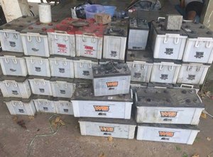 Vente en gros de batteries de voiture et de camion usagées, reboursées, en vrac, qualité supérieure, 99% de teneur en Pb, livraison rapide - Product Image 3