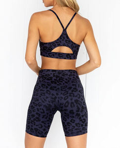 ชุดโยคะของผู้หญิงระบายอากาศได้ดีแห้งเร็วมีโลโก้ด้านหน้าลายทึบคุณลักษณะขนาดพิเศษ - Product Image 3