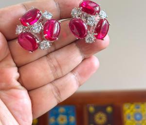 Pendientes Elegantes de Plata de Primera Calidad con Aspecto Moderno y Piedras de Circonita Cúbica, Colección para Bodas y Fiestas para Mujeres y Niñas - Product Image 1