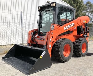 Livraison Rapide Chargeuse compacte Kubota SSV75 d'occasion, neuve ou avec composants essentiels moteur et transmission de qualité supérieure, disponible à l'achat immédiat - Product Image 6