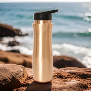 Bouteille d'eau en cuivre Sipper au design élégant disponible avec plus de durabilité pour une utilisation antibactérienne et antirouille à vendre - Product Image 6