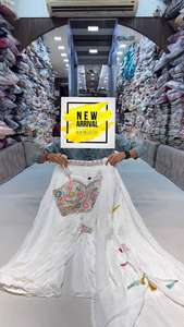 เสื้อคอตตอนพิมพ์ลายโลโก้สุดพิเศษจากนักออกแบบชุดปาร์ตี้แนวชนเผ่าผ้าไหมชินอนและโคติพร้อมด้วยลาสก้าพาลาซโซ - Product Image 4