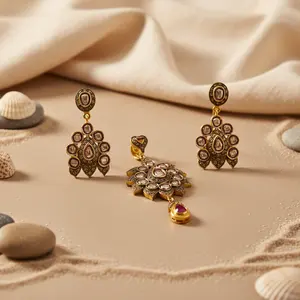 Ensemble de pendentifs de bijoux indiens vintage pour femmes, plaqué or 18 carats, forme d'ours, acier inoxydable, zircon, perle pour cadeau - Boucles d'oreilles en diamant - Product Image 1