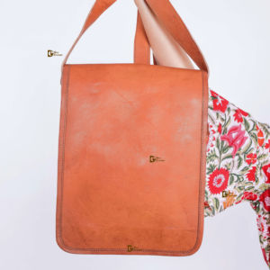 Nouveau Style Vintage sac à main en cuir de chèvre élégant sac à bandoulière couverture de téléphone étuis Multi utilisations femmes sacs - Product Image 1