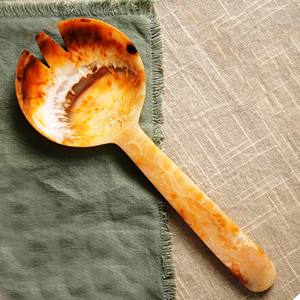 Ensemble de 2 serveurs à salade en résine, ensemble de serveurs à salade en bois naturel avec 2 spatules, ustensiles durables faits à la main - Product Image 5
