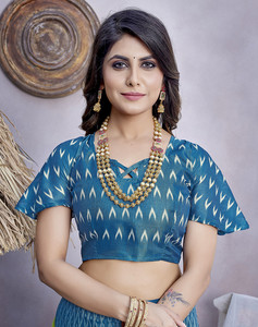 Sari estampado de seda artística para uso diario e informal para mujeres Viene con pieza de blusa Cómodo, elegante y fácil de mantener - Product Image 5