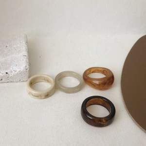 Cautivadores puños, brazaletes y pulseras de cuerno de búfalo natural hechos de cuerno de búfalo real, disponibles en una variedad de - Product Image 2