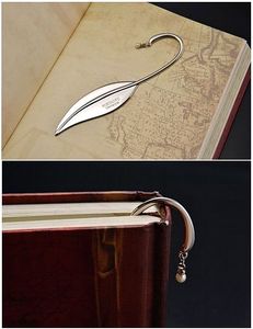 Marcapáginas de metal hecho a mano con diseño decorativo, ideal para amantes de los libros, escritores y estudiantes que disfrutan leyendo a diario - Product Image 4