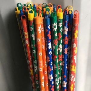 Mango de escoba con patrón decorativo elegante y duradero Material de PVC hecho en Vietnam - Product Image 4