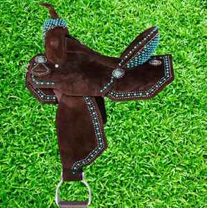 Silla de montar de cuero para caballo, estilo western, con diseño repujado a mano y adornos, para equitación de sendero, trabajo en el rancho, uso ecuestre, asiento cómodo. - Product Image 5