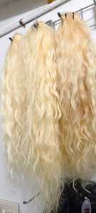 ผมต่อแบบพรีเมียมผมลอนธรรมชาติ613สีบลอนด์ - Product Image 6