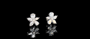 Pendientes de Diamantes Cultivados en Laboratorio con Certificación SGL de 2.00 CTW, Forma de Pera y Marquesa, Joyería Fina - Product Image 3