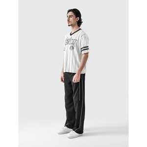 Maillots de football réversibles VENOM – Hauts de sport en polyester de haute qualité, techniques de sublimation à manches courtes, numéros réversibles - Product Image 4