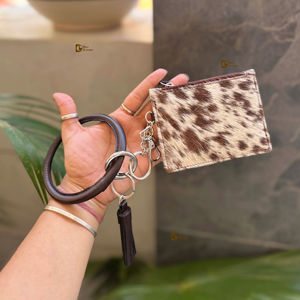 กระเป๋าใส่บัตรหนังวัวแท้มีแบรนด์สินค้ามาใหม่พร้อมสร้อยข้อมือแบบพวงกุญแจกระเป๋าใส่เหรียญมีพู่ห้อยและสายรัดข้อมือขนาดกะทัดรัด - Product Image 1