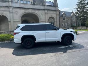 TOYOTA SEQUOIA TRD PRO 2023 USADO (LHD/RHD) - Product Image 4