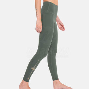 Leggings de yoga pour femmes 2025 de haute qualité, motif uni, respirants, écologiques, taille élastique, impression personnalisée, faible MOQ - Product Image 2