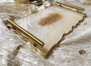 Assiettes en résine de qualité supérieure au design élégant pour la décoration intérieure Plateaux de service faits à la main Assiette en résine parfaite pour l'hôtel avec couleur bleue - Product Image 4