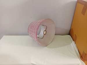 Abat-jour de lampe de table en tissu de coton et de lin doux, moderne, fait à la main, élégant, imprimé en blocs Ikat, pour la décoration de la chambre à coucher et du salon - Product Image 5