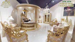 Lit à baldaquin en bois de teck de taille personnalisée à thème vintage avec design royal Détails lourds sculptés Marqueterie de style rococo français - Product Image 5