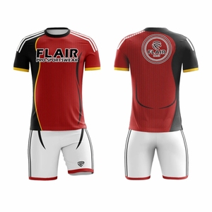 La mejor calidad, diseño personalizado, transpirable, cómodo, conjuntos de uniformes de camiseta de fútbol, servicio OEM para jóvenes, jugadores masculinos, corte automatizado - Product Image 1