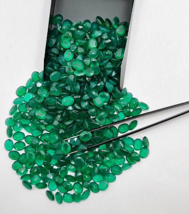 สีเขียว