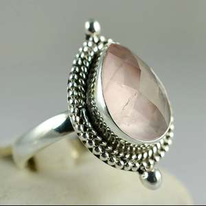 Bague artisanale en argent sterling 925 incrustée de quartz rose, style bohème, forme poire, pierre de naissance de janvier, bijou parfait pour elle - Product Image 5