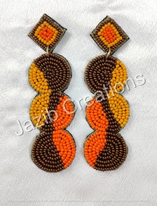 Boucles d'oreilles créatives géométriques colorées en perles Miyuki faites à la main, style bohème, collection 2025 - Product Image 3