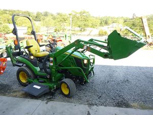 Tractor usado 2015 Johnn Deeere 1025R - Product Image 2