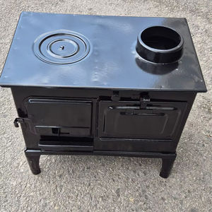 Estufa de cocina de hierro fundido Dorello Calefacción tradicional con utilidad atemporal - Product Image 1