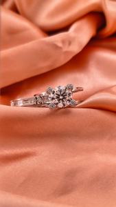 Bague de mariage réversible luxueuse en or 10k, 14k, 18k avec diamant de laboratoire personnalisé, certifiée IGI - Product Image 5