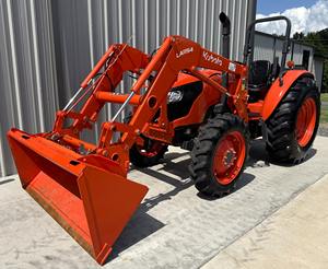 Acheter un tracteur compact Kubota M7060 disponible à la vente avec un moteur haute performance et une qualité de construction durable livraison rapide - Product Image 2