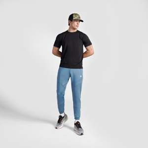 เสื้อยืด Turbo (สีดำ) ผ้าฝ้ายออร์แกนิค 100% ผสมโพลีเอสเตอร์ 300 กรัม เนื้อผ้าเจอร์ซีย์ระบายอากาศดี ปักโลโก้ตัวอักษร ทรงหลวม สวมใส่สบาย - Product Image 4