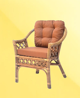 Chaise OMARA en rotin moderne et élégante faite à la main salon avec dossier oreiller pour meubles de maison chaise d'Indonésie