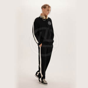 Sweat-shirt baggy pour hommes de la mode de rue avec sweat à capuche décontracté et pantalon de survêtement respirant ensemble de survêtements baggy urbains - Product Image 1