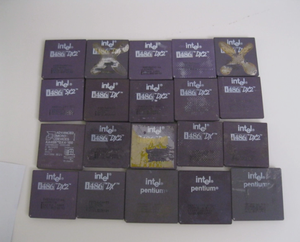 CPU Pentium Pro Original de Grado A, Cerámica Dorada, Chatarra de CPU con Pines Dorados en Venta - Product Image 3